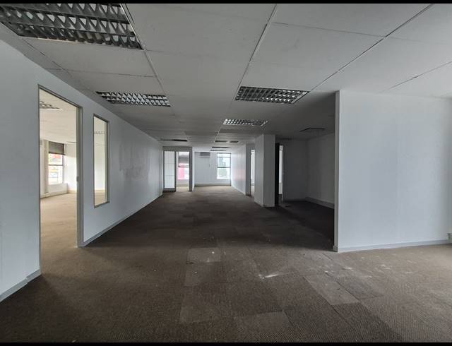 315M² OFFICE TO LET IN CRAIGHALL